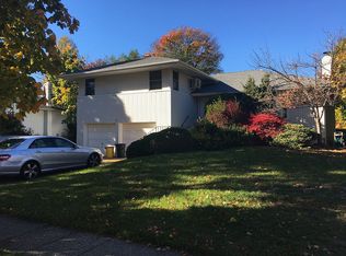 127 Birchwood Park Dr, Jericho, NY