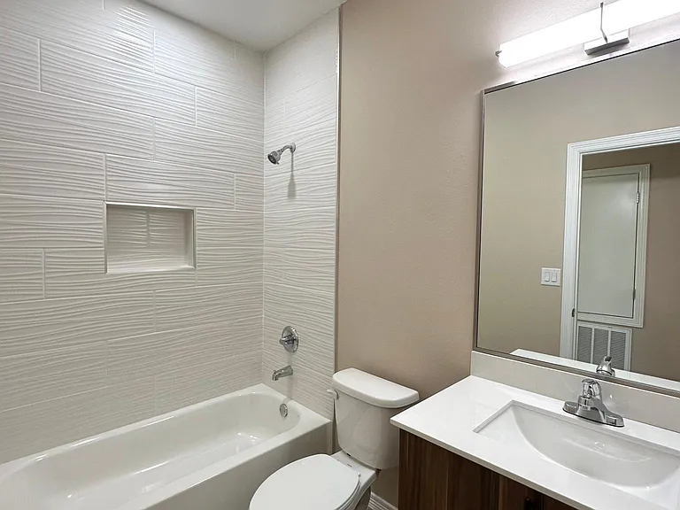 2914 W Kenwood St #1 — Photo 14