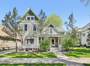 318 6th Ave, Baraboo, WI 53913