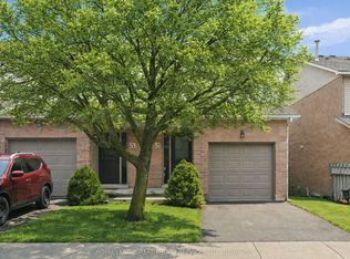 Livingstone Lane Condominiums, Hamilton, ON L9H 6W7