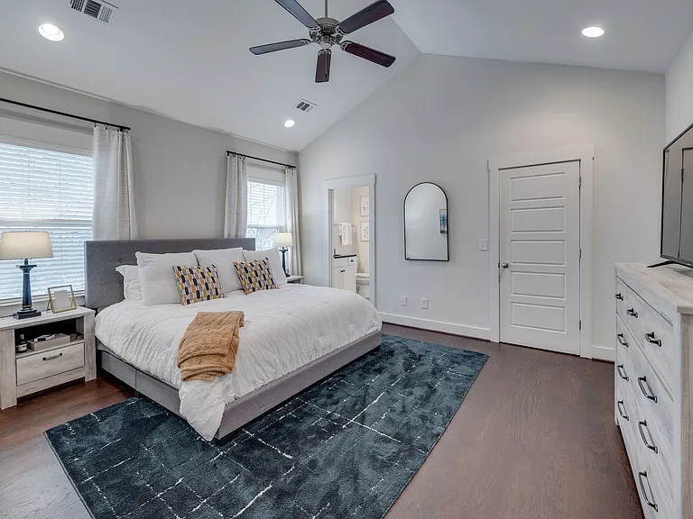 4704B Michigan Ave — Photo 56