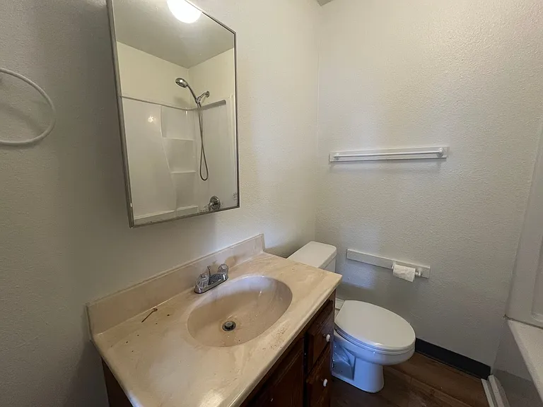 550 Schetter Ave — Photo 6