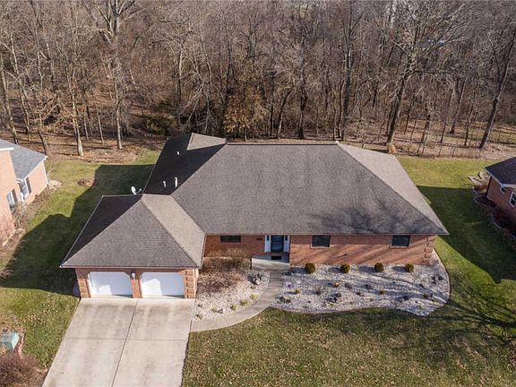 2nd image of 1737 Saint Andrews Dr