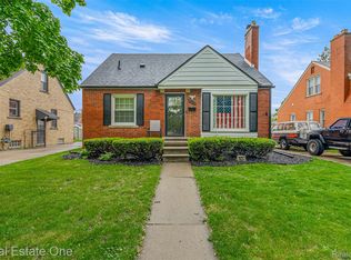 15237 Oceana Ave, Allen Park, MI 48101