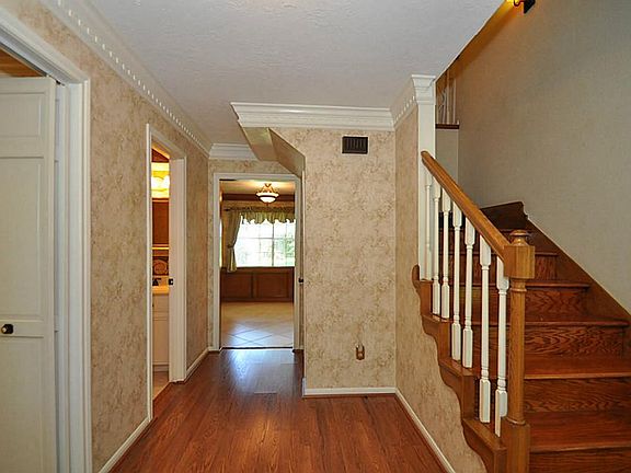 5th image of 1215 Dominion Dr