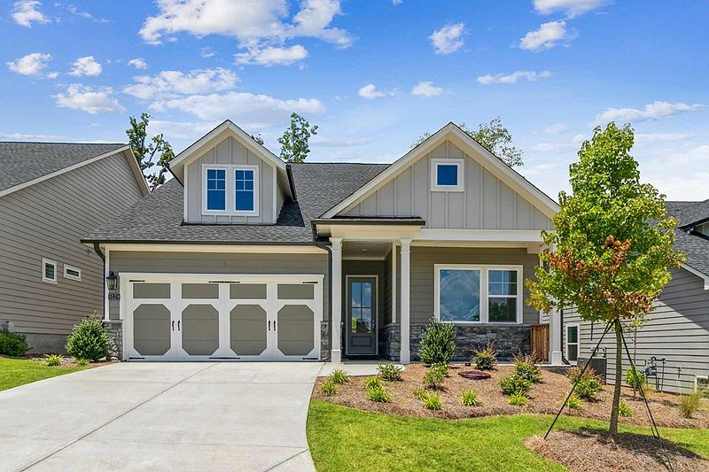 The Ravenwood II - E Exterior