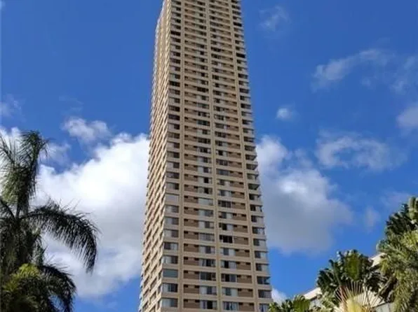 1060 Kamehameha Hwy APT 805A, Pearl City, HI 96782