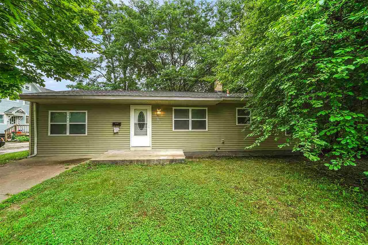 1705 4th St photo 1