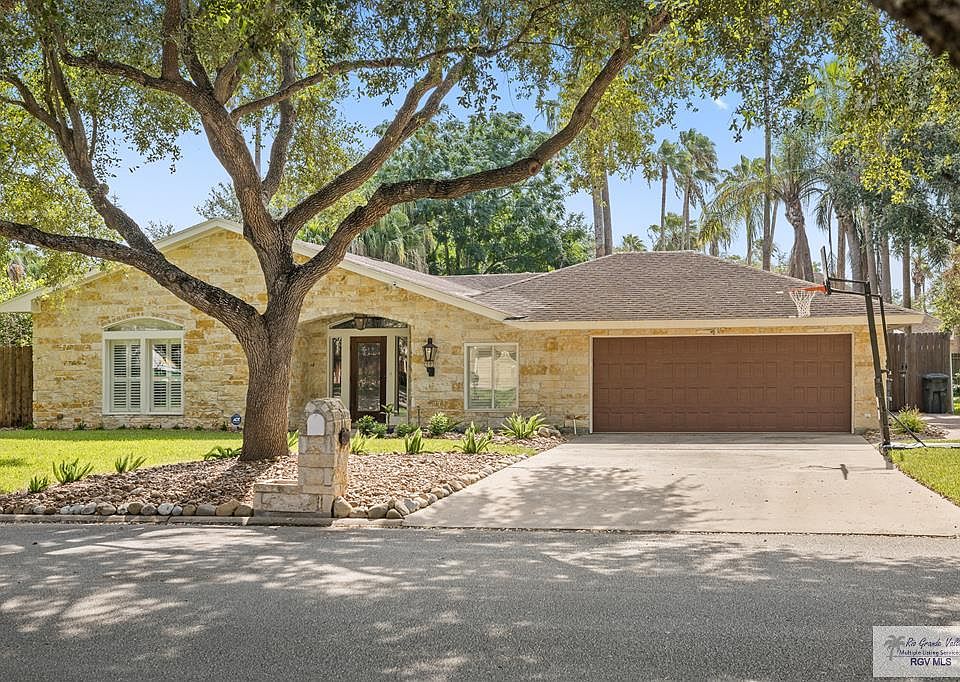 1st image of 1917 Tangerine Dr