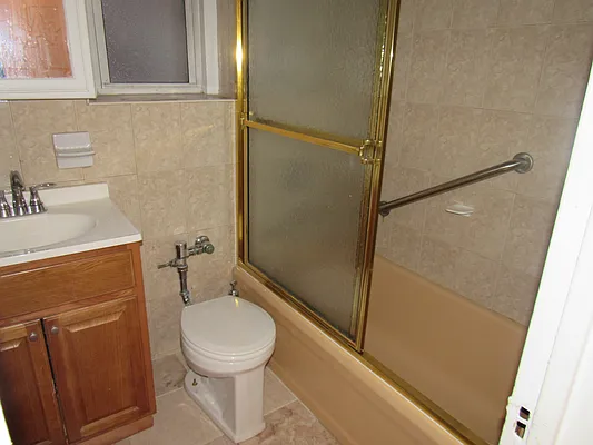 Rented by Mitra Hakimi Realty Group, LLC | media 29