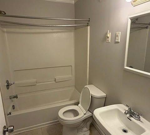 4th image of 4304 N Pine St