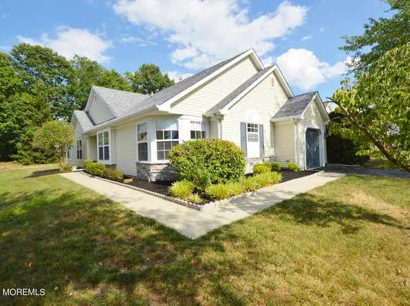 2401 Torrington Drive, Toms River, NJ 08755