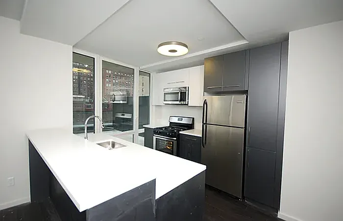 235 E 44th St #18A — Photo 10