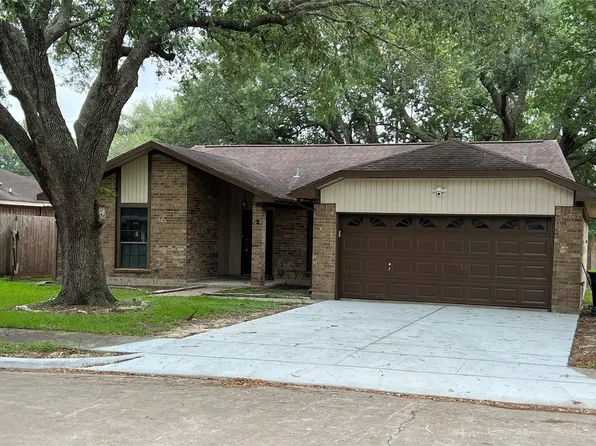 2 Abalone St, Bay City, TX 77414