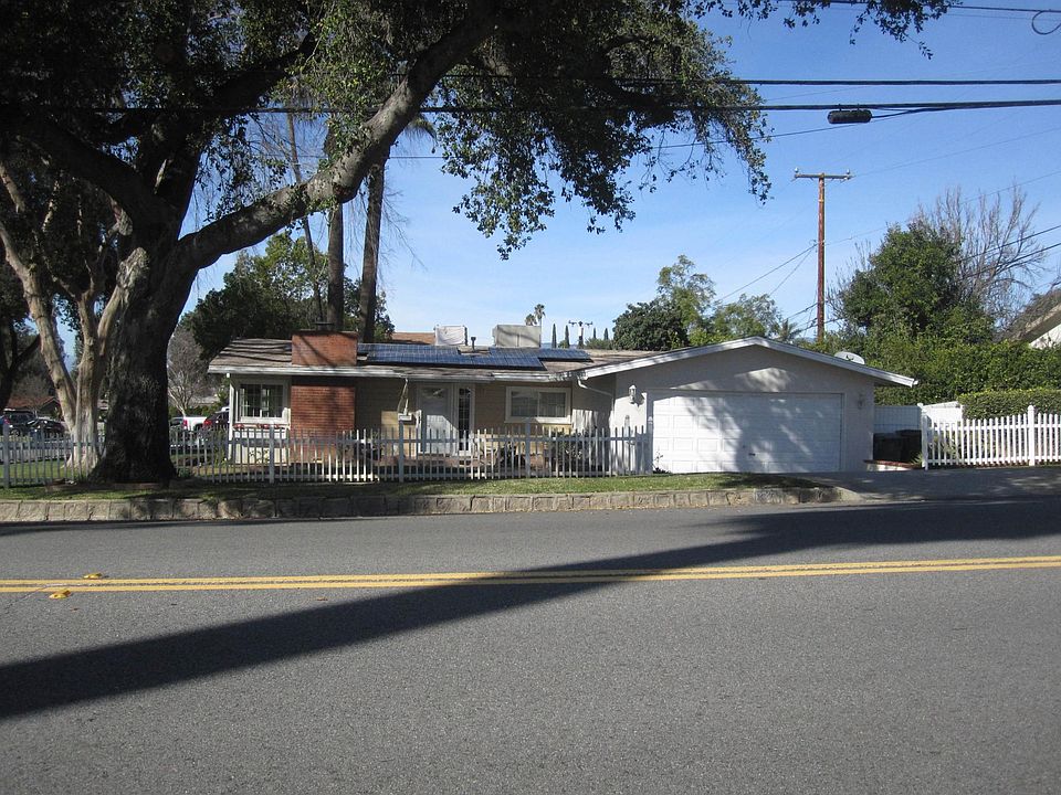 2nd image of 727 E Palm Ave