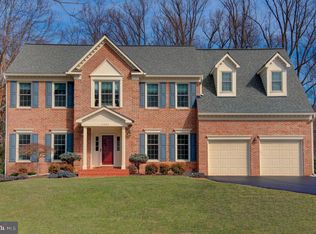 11902 Crayton Ct, Herndon, VA 20170