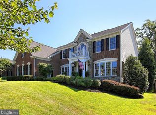 22498 Forest Manor Dr, Ashburn, VA