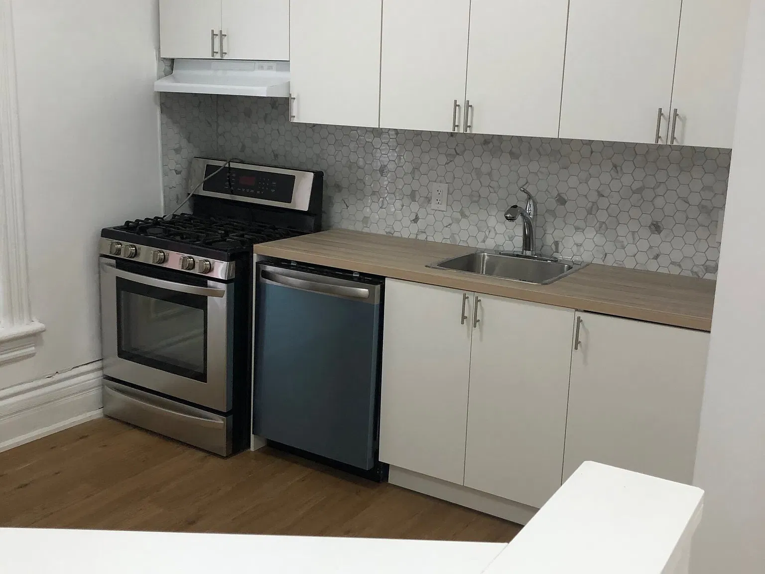 3 bed, $3,750 — Photo 2