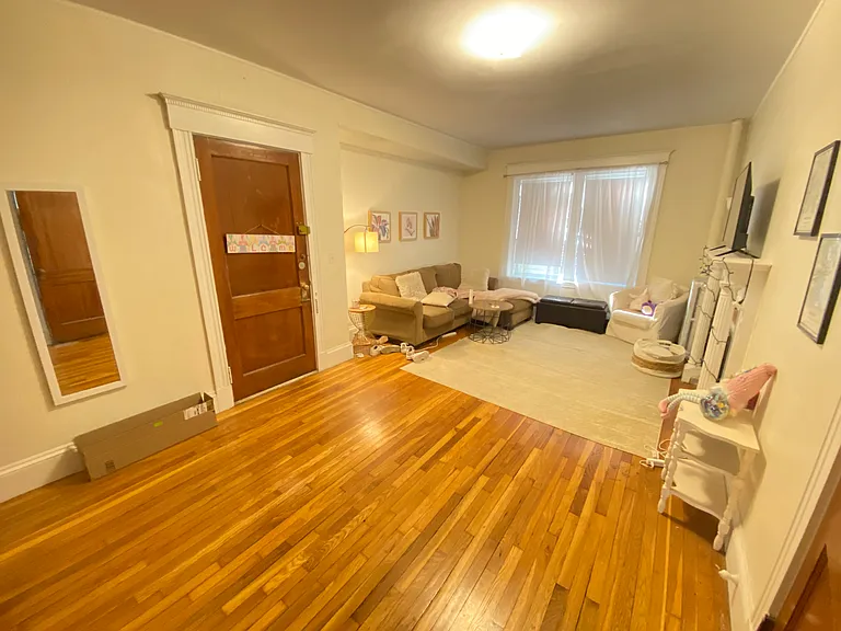 1642 Commonwealth Ave — Photo 2