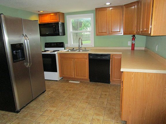 5th image of 229 Beech Ave