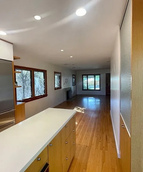 3120 S Barbara St — Photo 4