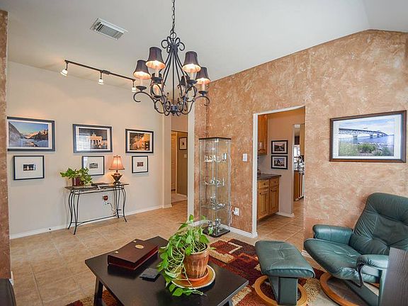 4th image of 3826 Lake Edinburg Ln