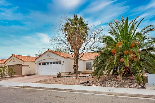 2015 Akamine Ave Photo 1
