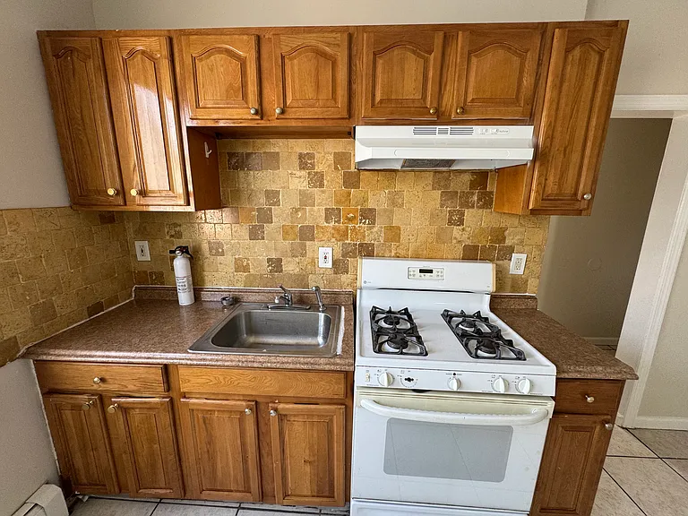 184 Norwood St #2L — Photo 1