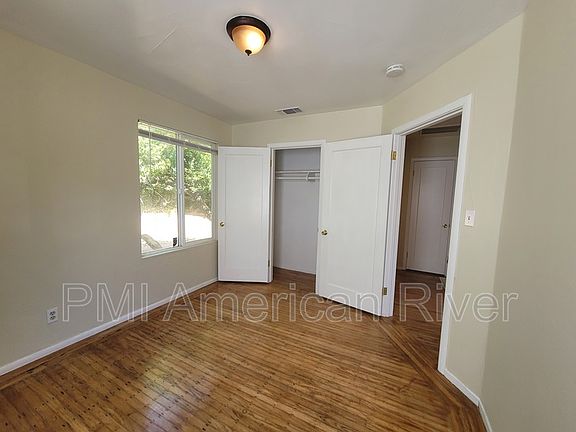 4th image of 1425 Stoddard St