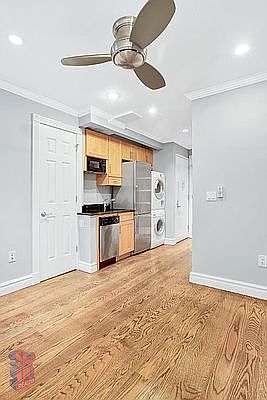 5th image of 227 E 82nd St APT 4E