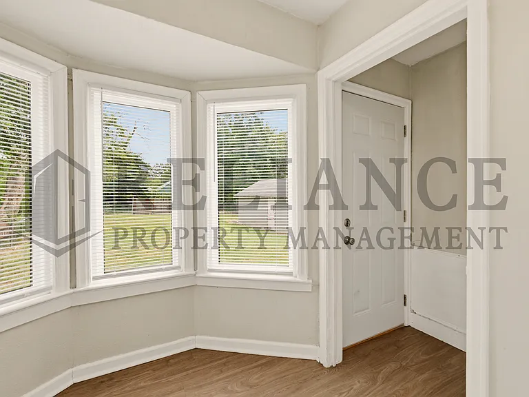 1836 S Gold St — Photo 21