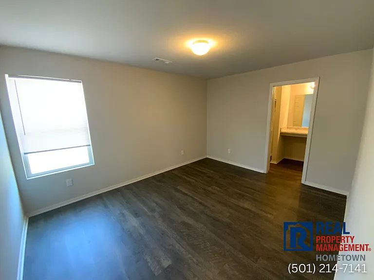 41 Winter Valley Cv — Photo 13