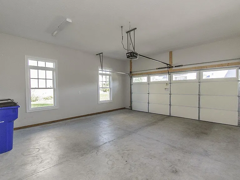 912 Kentwood Dr — Photo 25