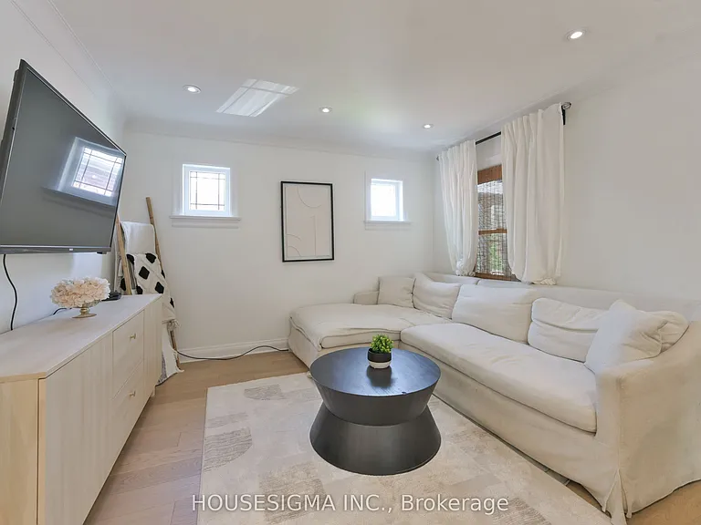 205 William St — Photo 7