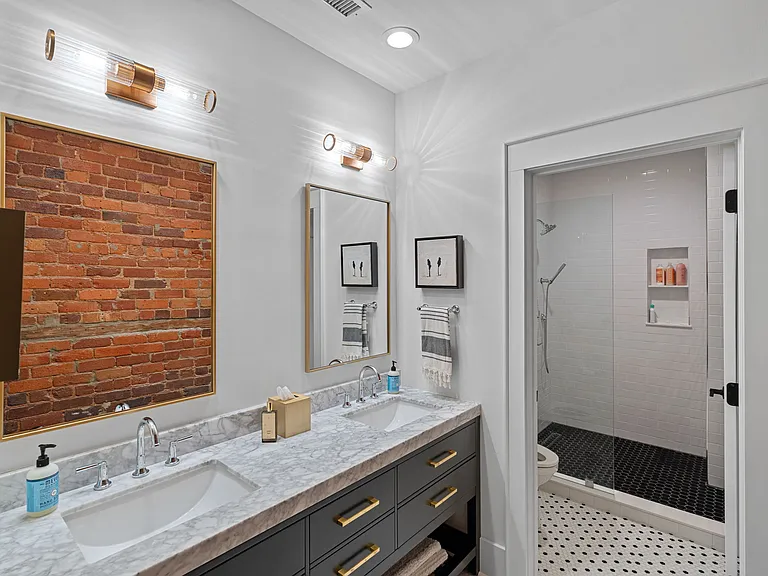 310 Arlington Ave #217 — Photo 9