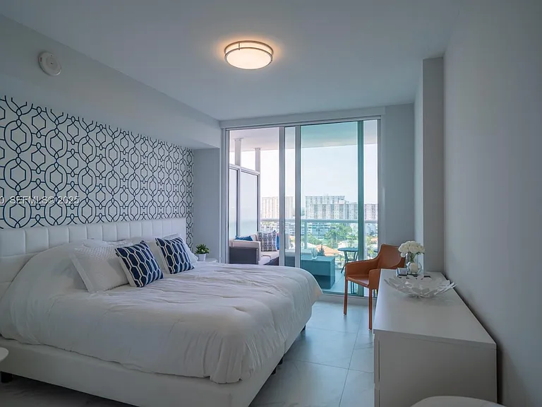 400 Sunny Isles Blvd #1402 — Photo 5
