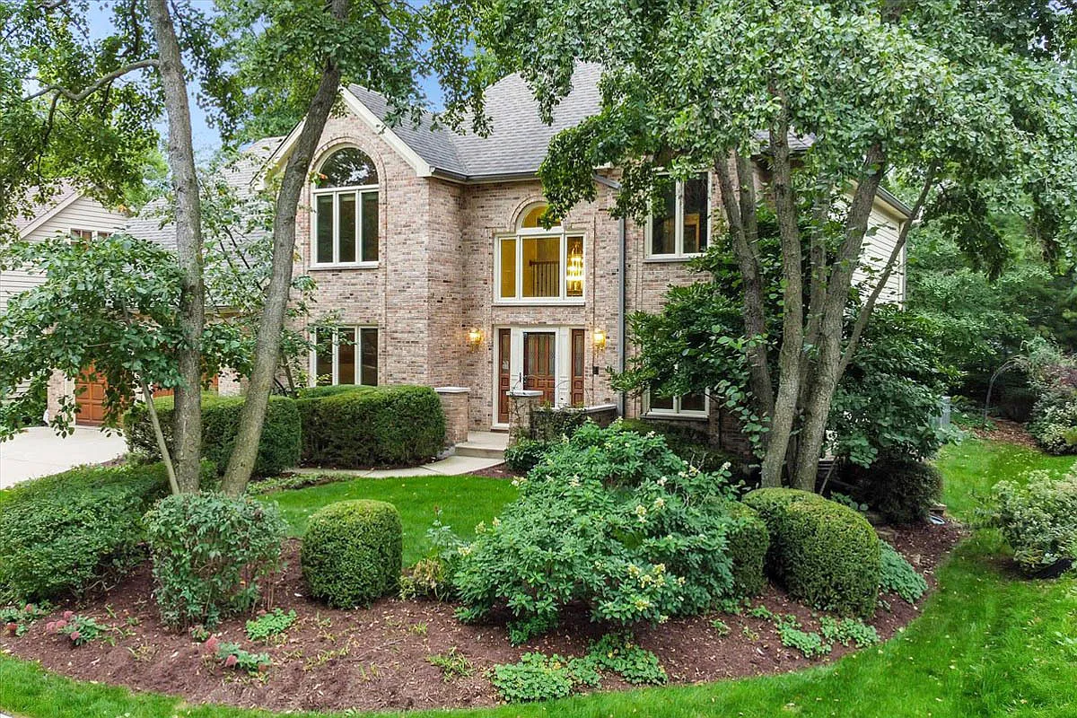 5S466 Arlington Ave photo 1