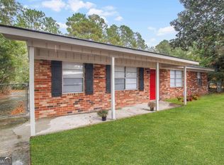 204 Deerwood Dr, Hinesville, GA 31313