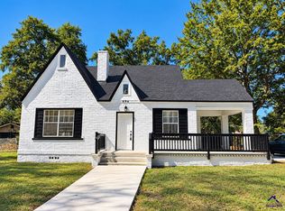 896 Roseview Dr, Macon, GA 31217