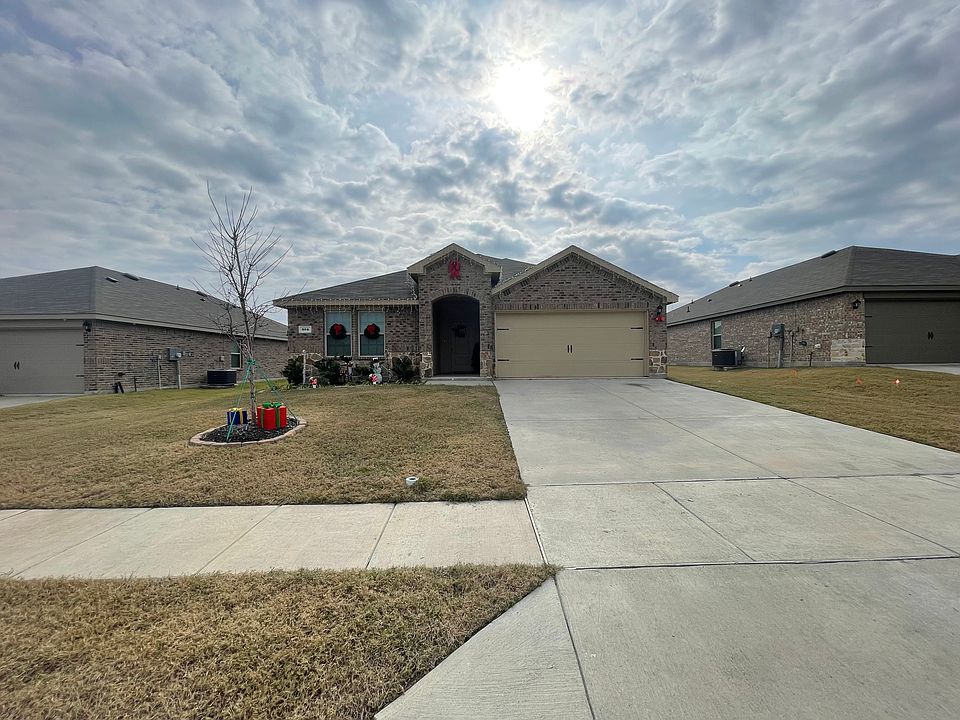 1st image of 904 Hearthstone Dr