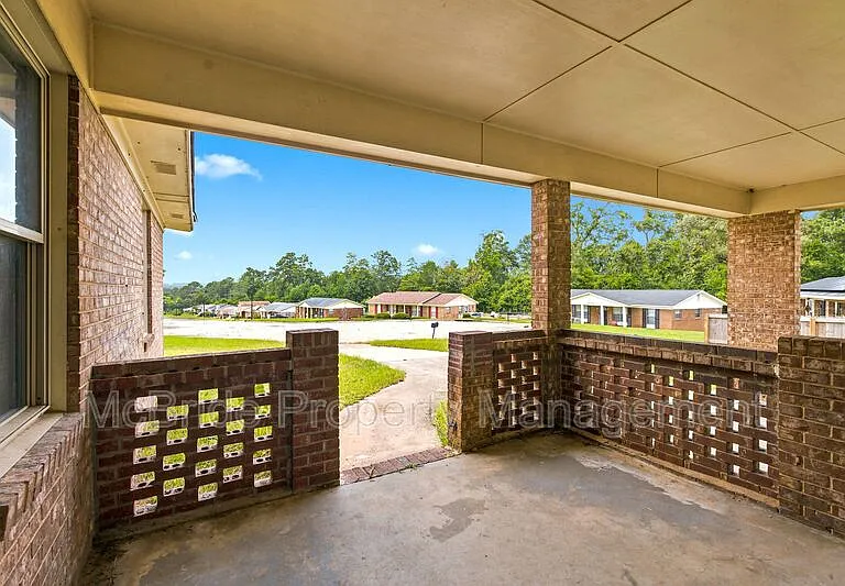 2941 Rollingwood Dr — Photo 2