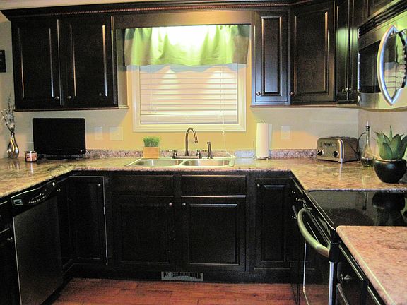 2nd image of 495 Winding Bluff Way