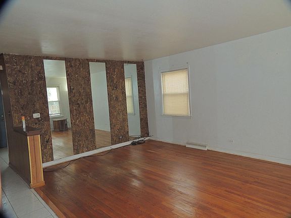 4th image of 9328 Noel Ave APT D