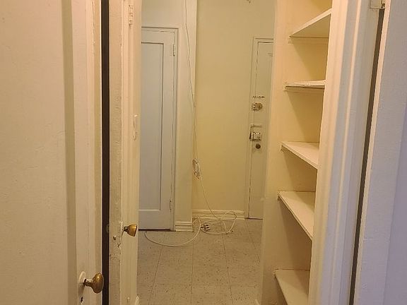 4th image of 4216 80th St APT 1M