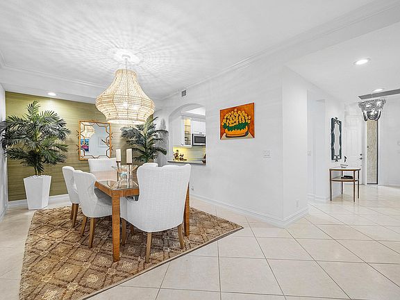 4th image of 115 Palm Point Circle #A