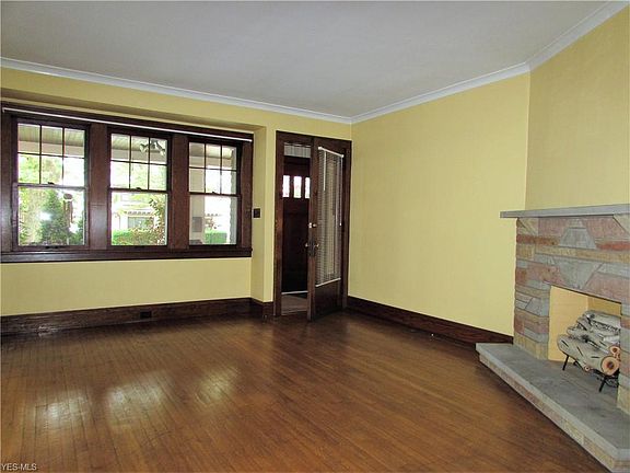 4th image of 1527 Cohassett Ave