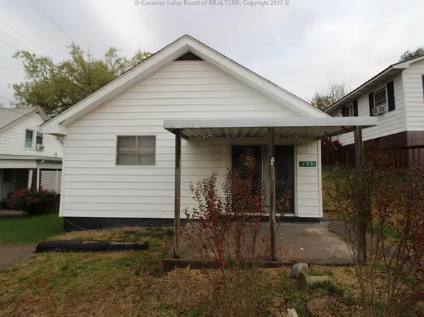 208 3rd St, Spencer, WV 25276
