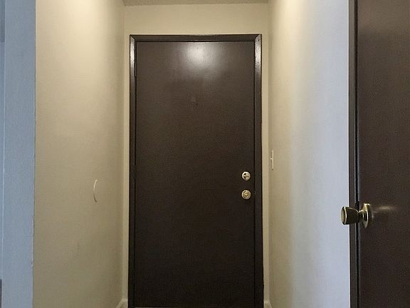 3rd image of 14948-14998 SE Stark St #14992