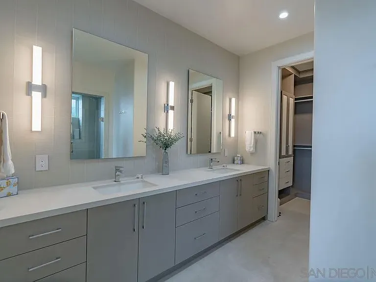 1001 La Jolla Rancho Rd — Photo 4