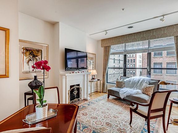 5th image of 270 4th St E Unit 301